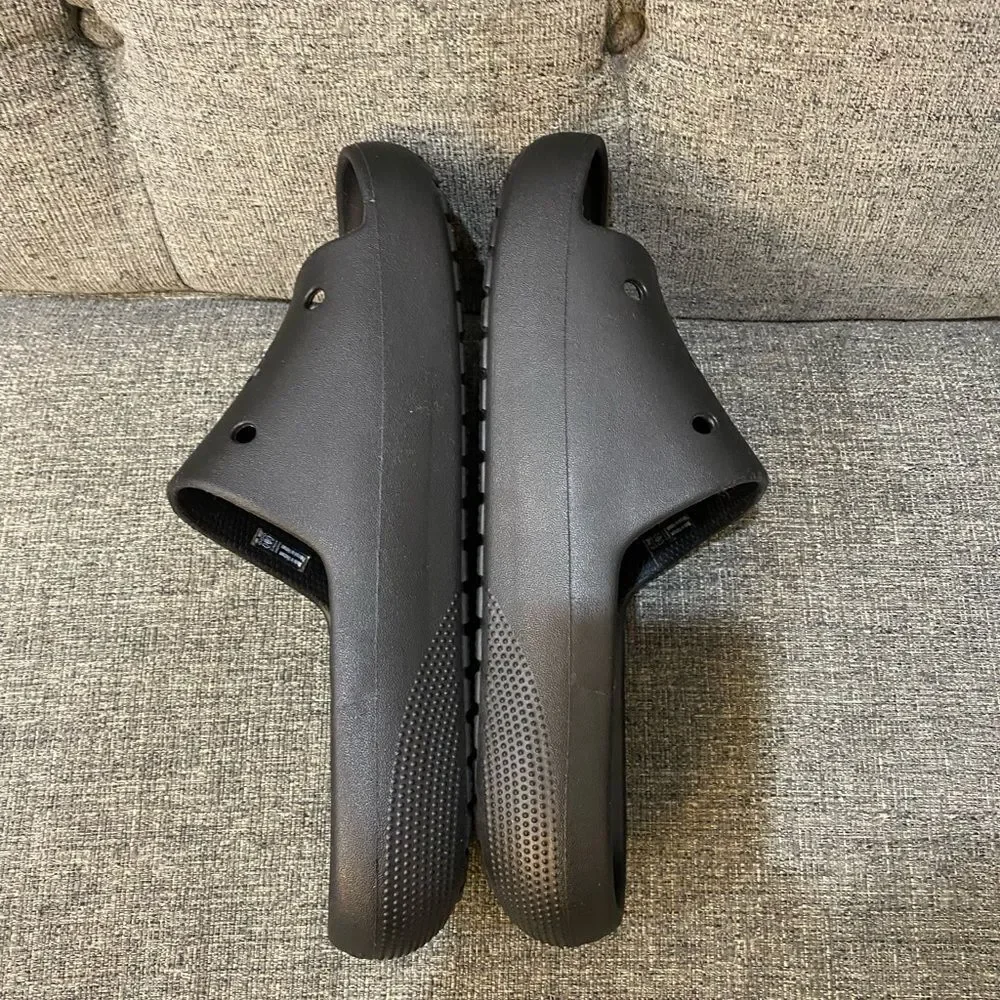 CROCS Classic Black Slide Sandals